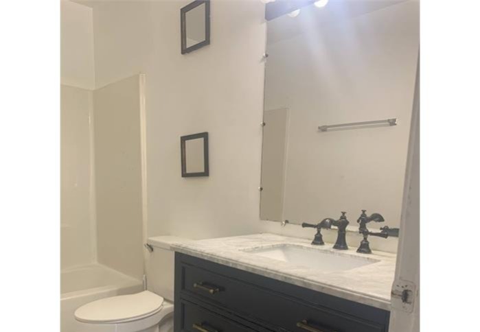 5303 Abbywood Ln, Charlotte, North Carolina 28269 Additional Image #2