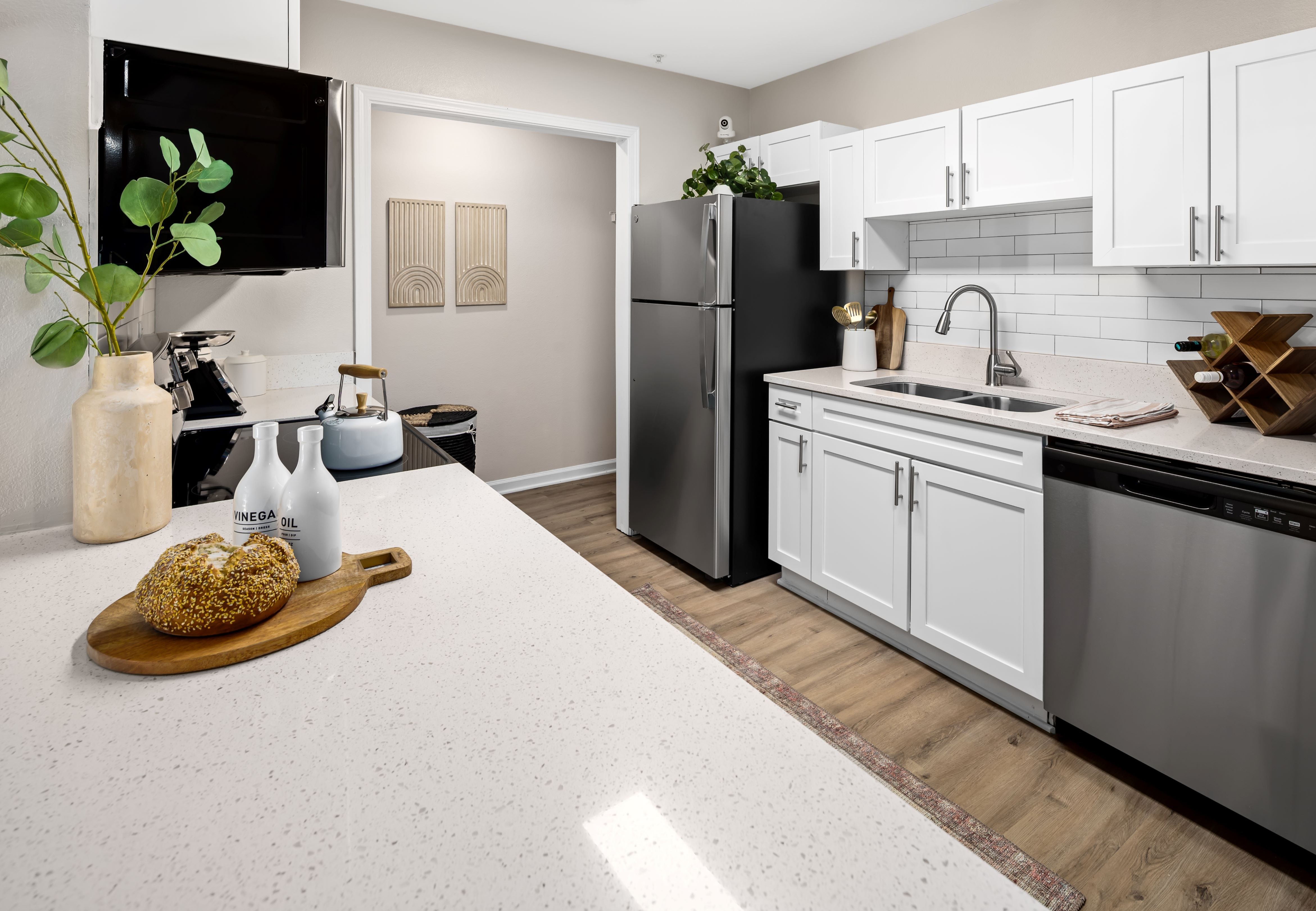 8010 Woodsedge Dr, Charlotte, North Carolina 28216 Additional Image #4