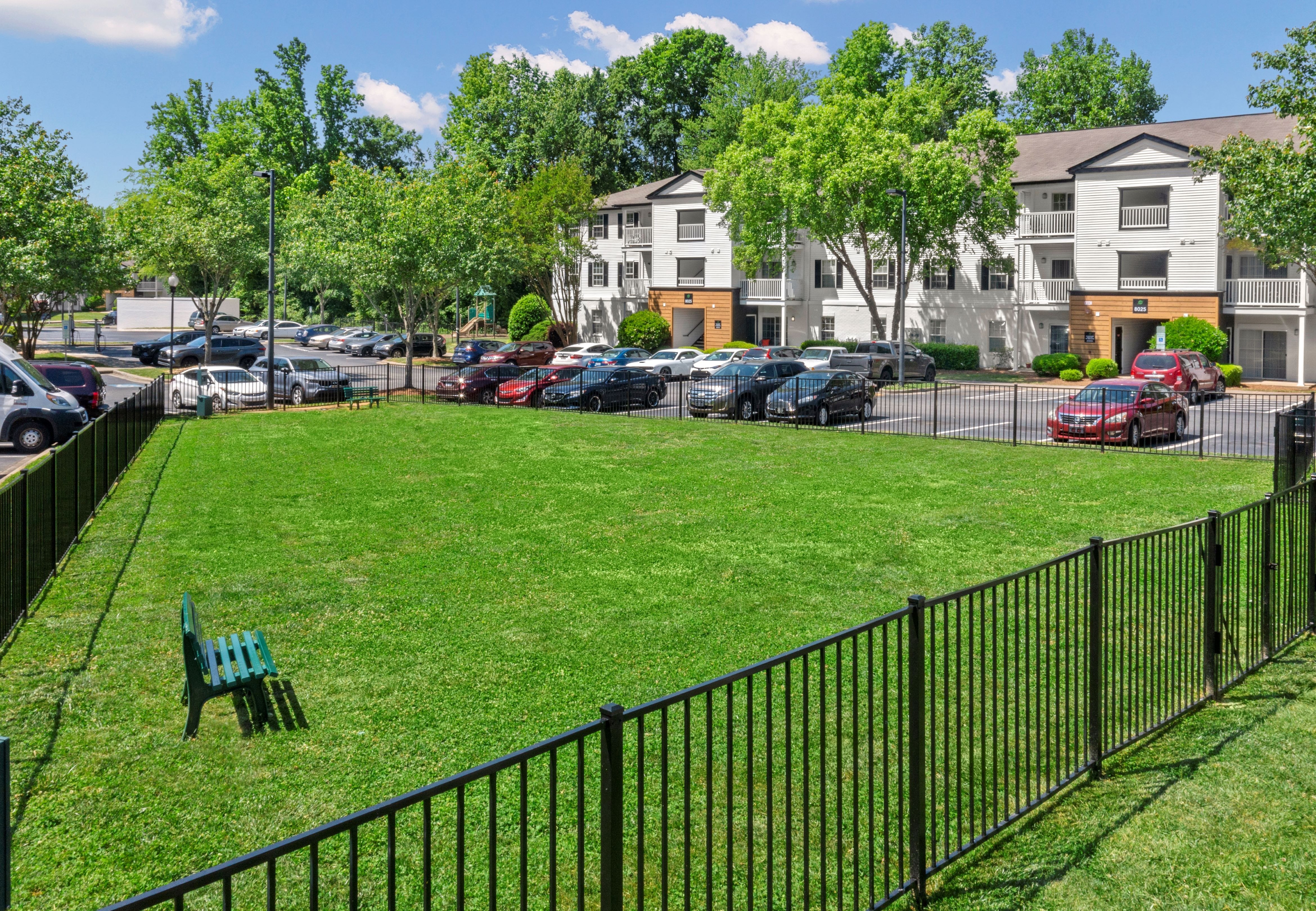 8010 Woodsedge Dr, Charlotte, North Carolina 28216 Additional Image #12