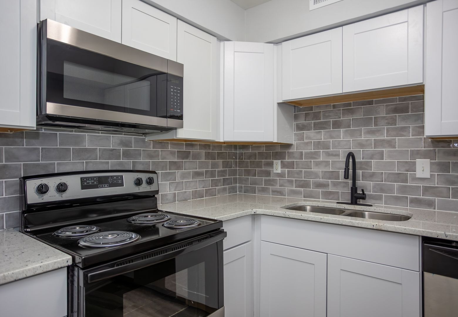 3200 Dalecrest Dr, Charlotte, North Carolina 28269 Additional Image #1