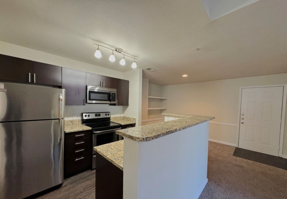 8110 Providence Ct Ln, Charlotte, North Carolina 28270 Additional Image #2