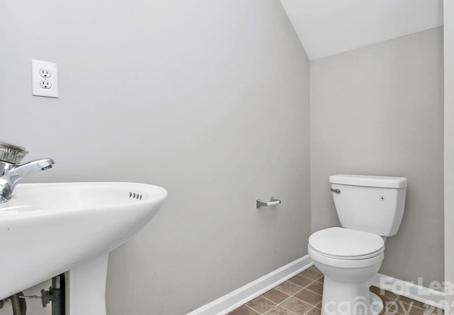 2138 Winthrop Chase Dr, Charlotte, North Carolina 28212 Additional Image #2