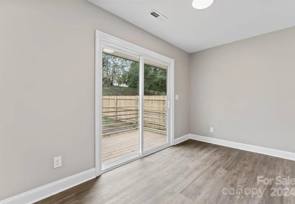 2122 Abelwood Rd, Charlotte, North Carolina 28216 Additional Image #4
