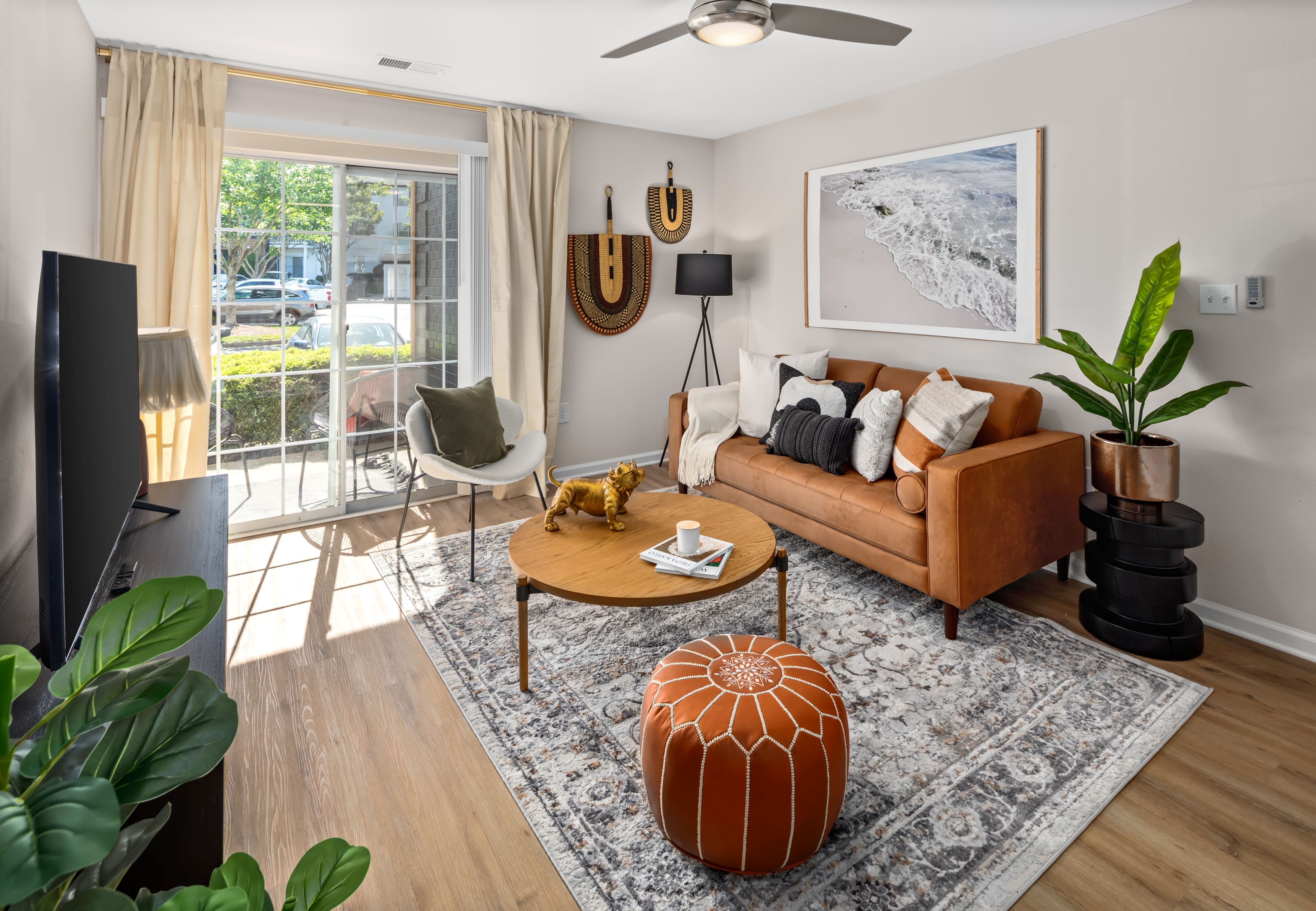 8010 Woodsedge Dr, Charlotte, North Carolina 28216 Additional Image #1