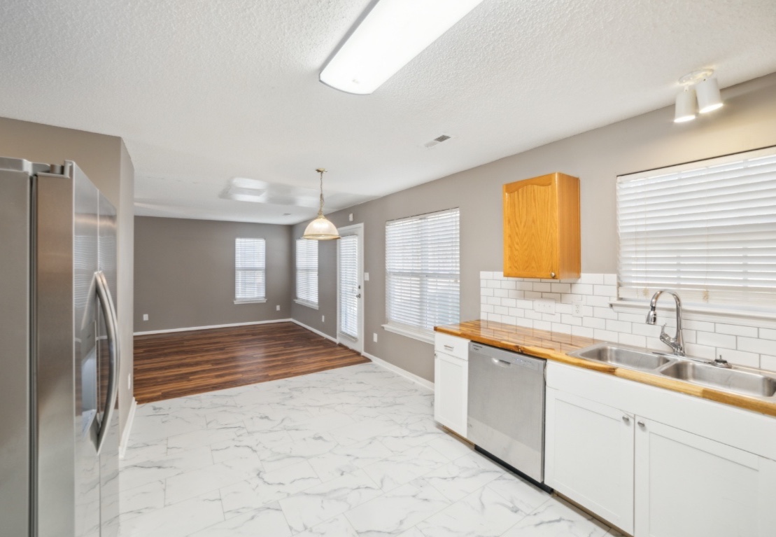 3334 Nevin Brook Rd, Charlotte, North Carolina 28269 Additional Image #2