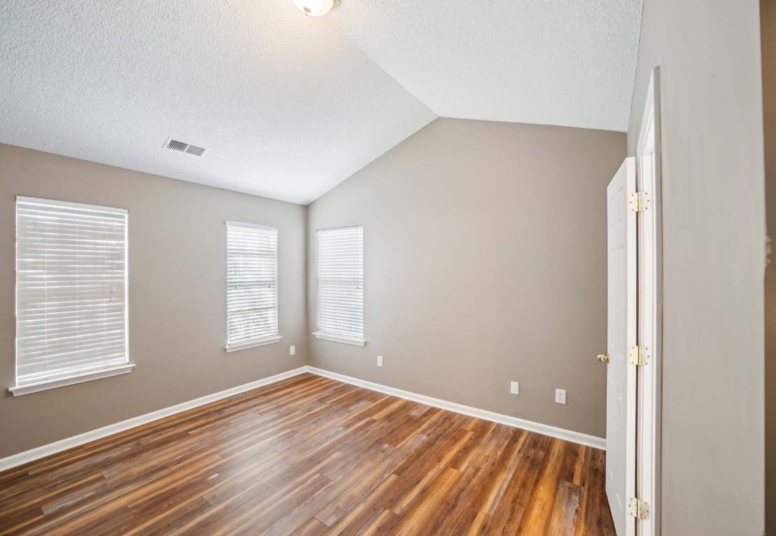 3334 Nevin Brook Rd, Charlotte, North Carolina 28269 Additional Image #4