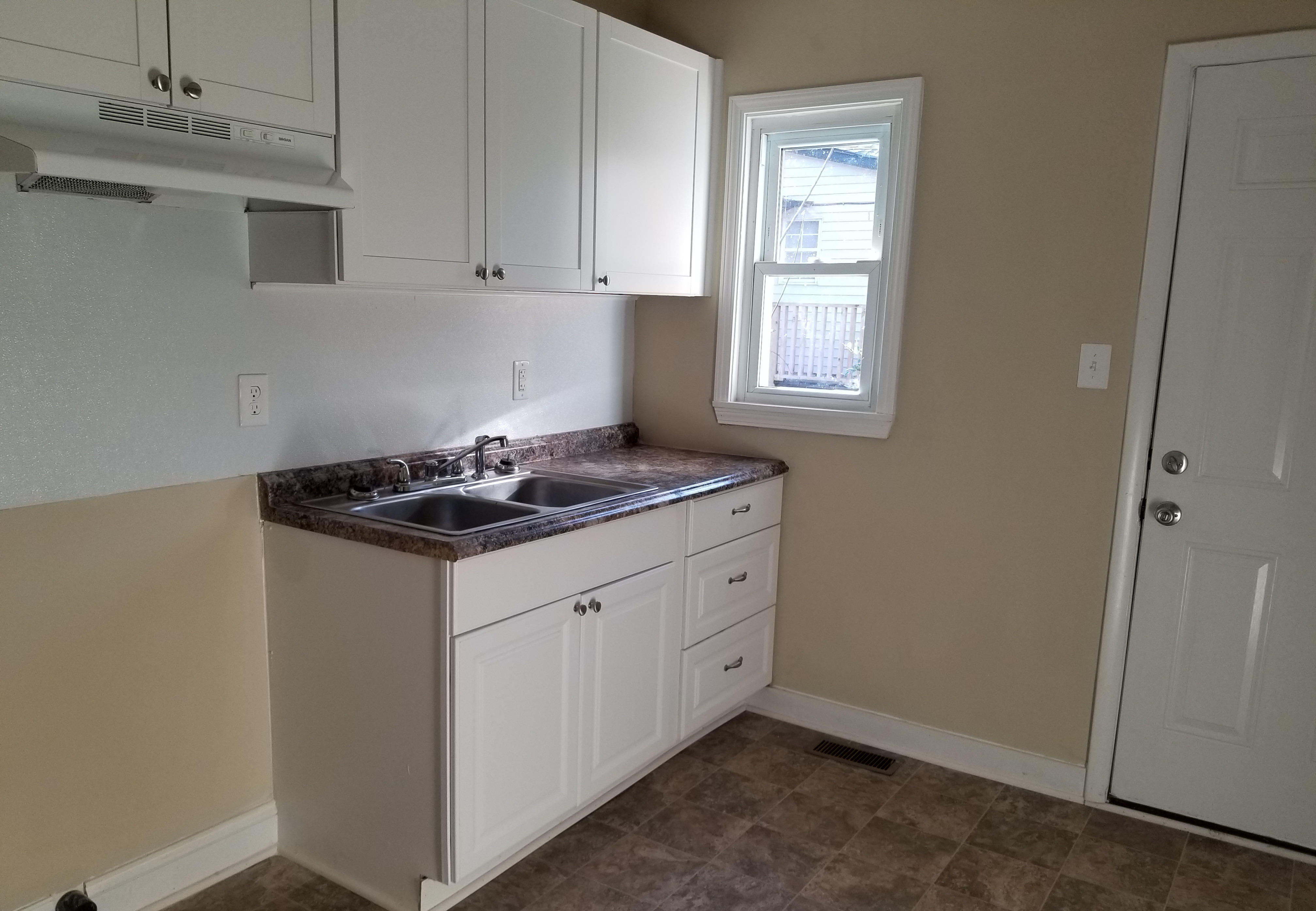 1317 Onyx St Apt #2, Charlotte, North Carolina 28216 Additional Image #5