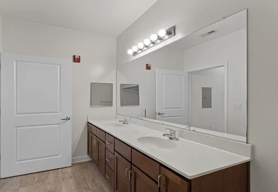 4845 Ashley Park Ln, Charlotte, North Carolina 28210 Additional Image #4