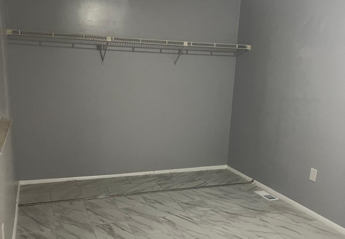 9445 Lexington Cir, Charlotte, North Carolina 28213 Additional Image #1