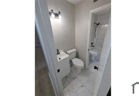 2846 Kenhill Dr, Charlotte, North Carolina 28208 Additional Image #7