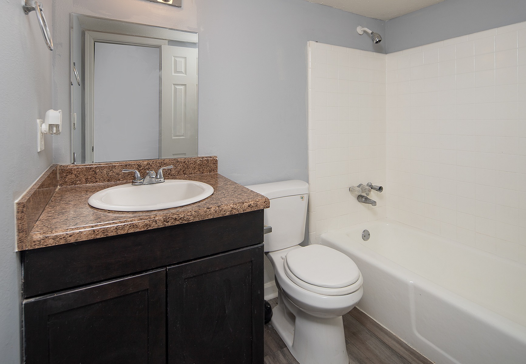 1307 Springmont Ln, Charlotte, North Carolina 28208 Additional Image #9