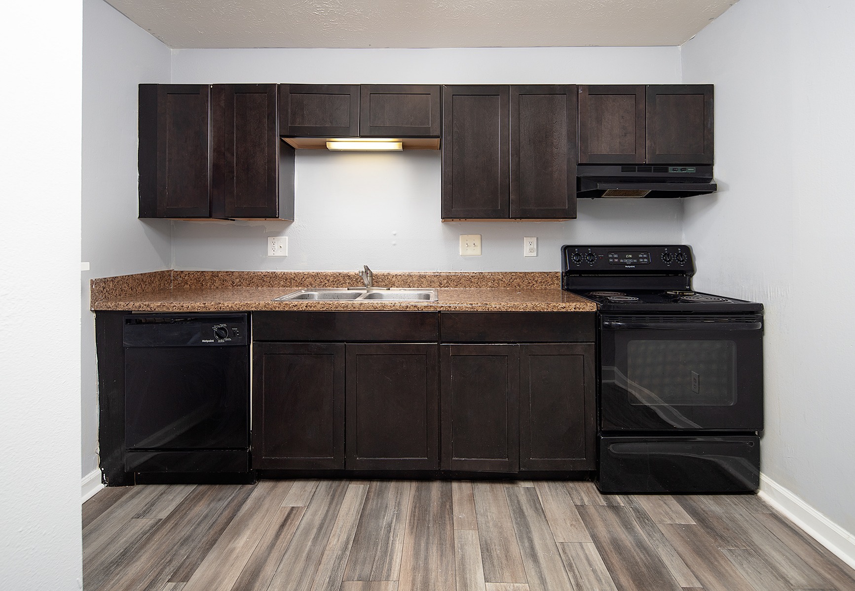 1307 Springmont Ln, Charlotte, North Carolina 28208 Additional Image #5