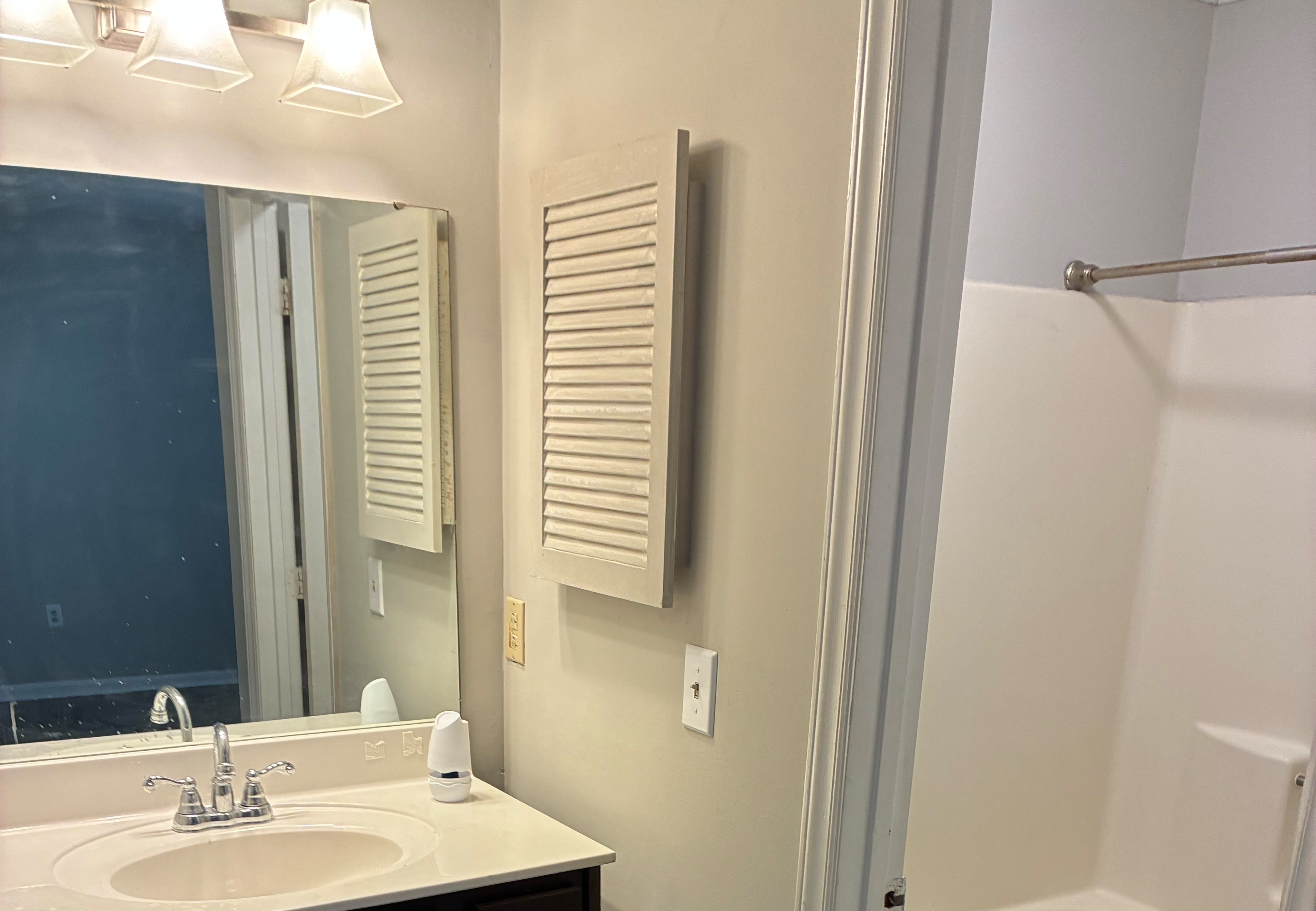 8123 Tremaine Ct APT F, Charlotte, North Carolina 28227 Additional Image #1