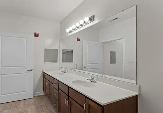 4845 Ashley Park Ln, Charlotte, North Carolina 28210 Additional Image #4